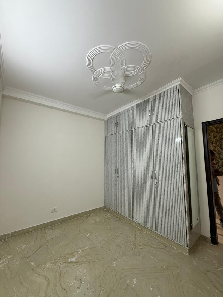 Room, govindpuri 3 Bedroom 900 Sq.Ft. Builder Floor In Govindpuri Delhi 9460979