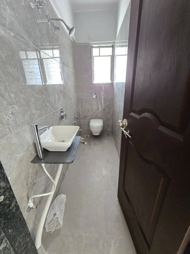 Bathroom, jalaram-plaza 1 Bedroom 550 Sq.Ft. Apartment In Kharadi Pune 9460971