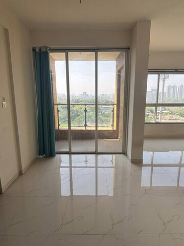 Room in 2 BHK Apartment at Kohinoor Zen Estate, Kharadi – for Rent