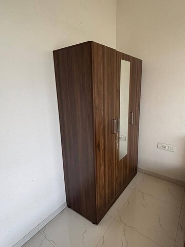 Room in 2 BHK Apartment at Kohinoor Zen Estate, Kharadi – for Rent