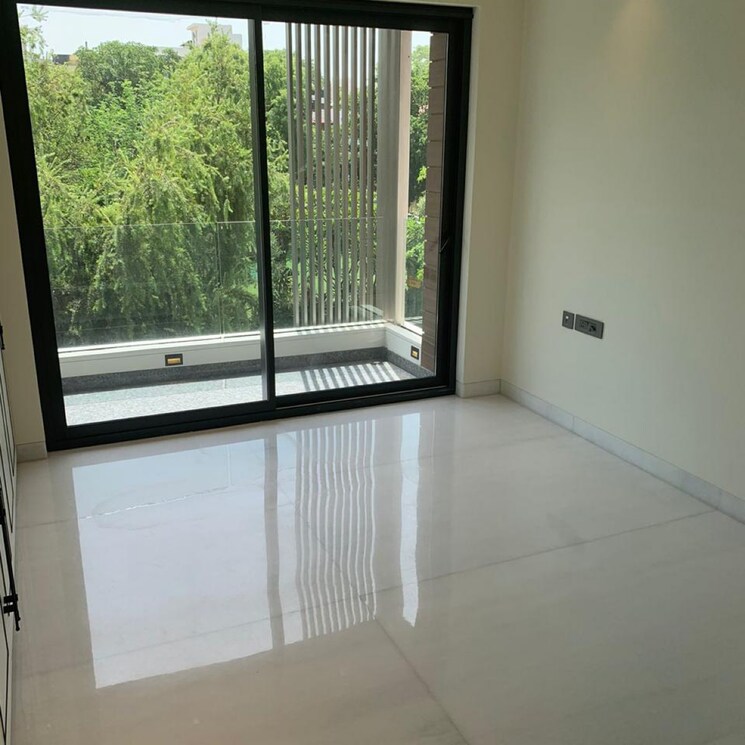 Room, vasant vihar 3 Bedroom 3610 Sq.Ft. Builder Floor In Vasant Vihar Delhi 9460993