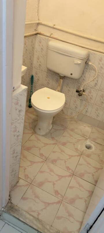 Bathroom in 1 RK Villa at RWA Apartments Sector 50, Sector 50 – for Rent