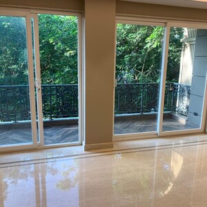 Room in 4 BHK Builder Floor at Vasant Vihar – for Sale