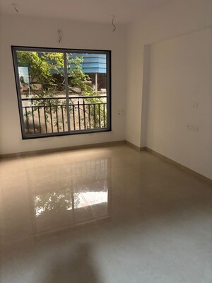 Room in 2 BHK Apartment at Vakratund Tower, Naupada – for Sale