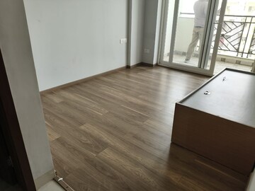 Room in 3.5 BHK Builder Floor at Central Park Flower Valley Aqua Front Towers, Sohna Sector 33 – for Rent