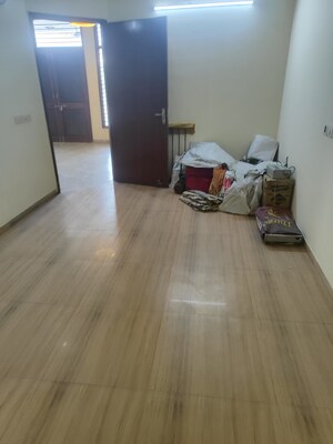 Room in 2.5 BHK Villa at RWA Apartments Sector 19, Sector 19 – for Rent