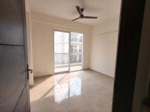 Room in 3 BHK Builder Floor at Signature Global Park 4 and 5, Sohna Sector 36 – for Rent