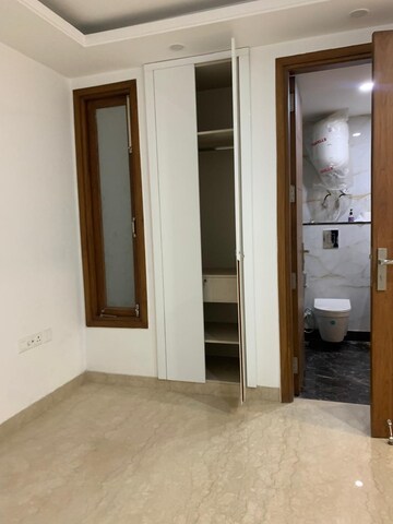 Room in 4 BHK Builder Floor at Greater Kailash I – for Sale