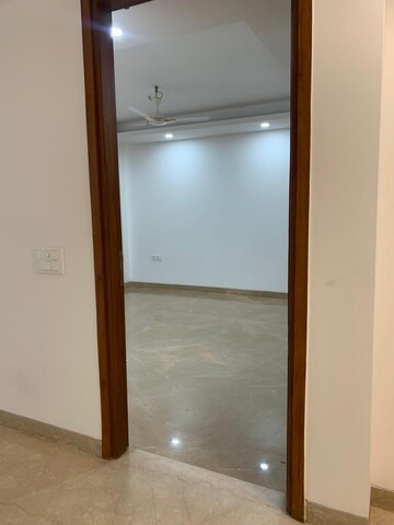 Room in 4 BHK Builder Floor at Greater Kailash I – for Sale