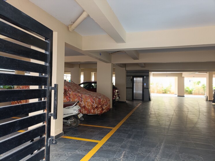  Parking, sri-sai-ayyapa-sadan Commercial Office Space 2500 Sq.Ft. In Madhapur Hyderabad 9461105