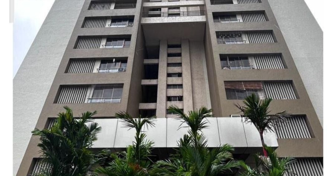 4 BHK Apartment For Sale in Pearl Residency 