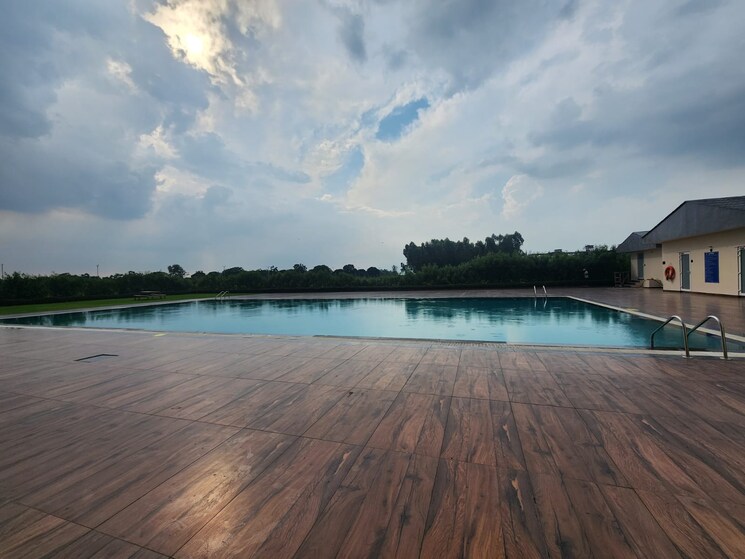 Swimming Pool, sector 113 3 Bedroom 2043 Sq.Ft. Builder Floor In Sector 113 Mohali 9461112