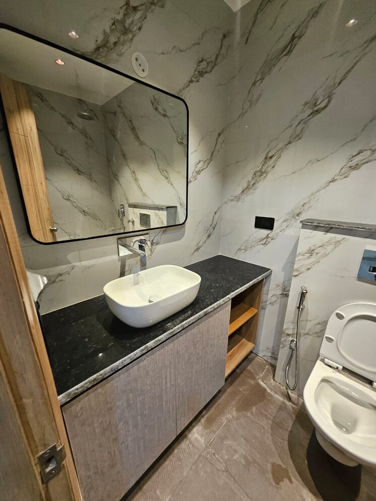 Attached Bathroom, sector 40 1 Bedroom 749 Sq.Ft. Builder Floor In Sector 40 Gurgaon 9461139