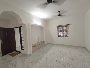 Room in 3 BHK Independent House at Nungambakkam – for Rent