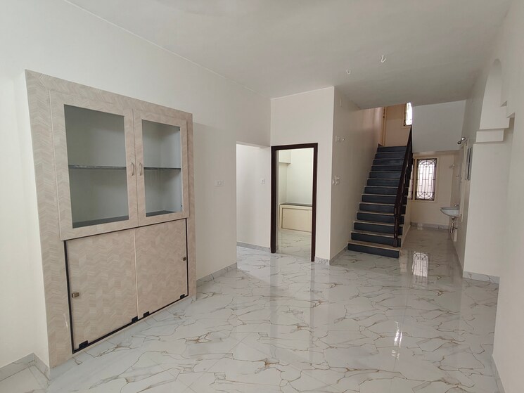 Room, nungambakkam 3 Bedroom 3000 Sq.Ft. Independent House In Nungambakkam Chennai 9461176