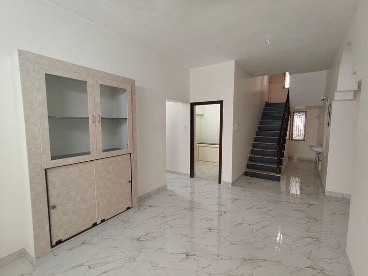 Room, nungambakkam 3 Bedroom 3000 Sq.Ft. Independent House In Nungambakkam Chennai 9461176