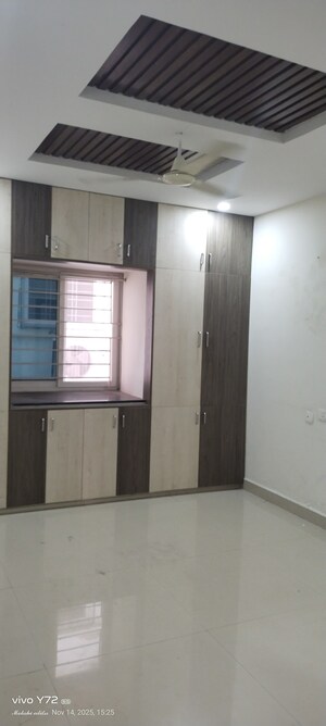 Room in 3 BHK Apartment at Pavani Laxmi Nivas, Madhapur – for Rent