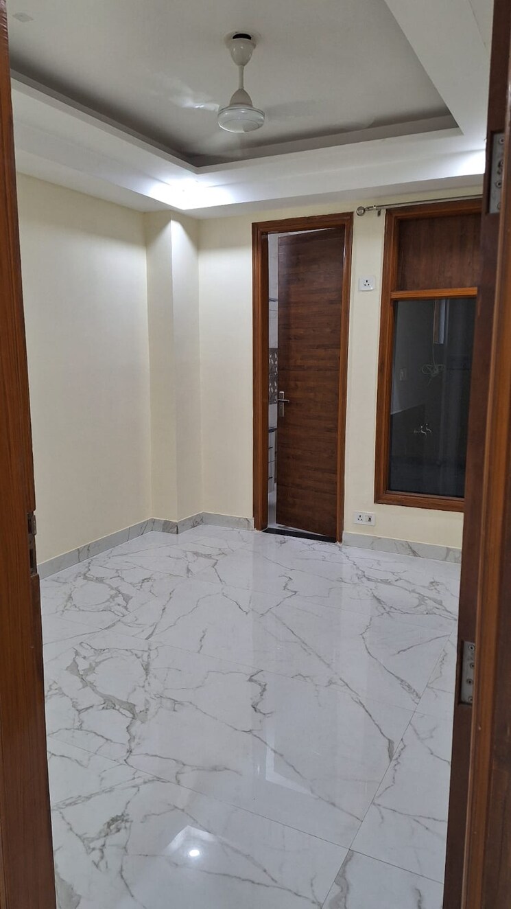 Bedroom, sector 31 3 Bedroom 2250 Sq.Ft. Builder Floor In Sector 31 Gurgaon 9461154