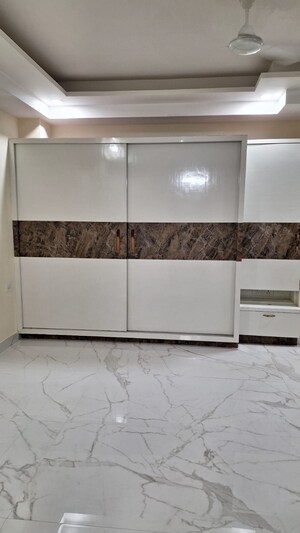 Furnished Amenities in 3 BHK Builder Floor at Sector 31 – for Rent