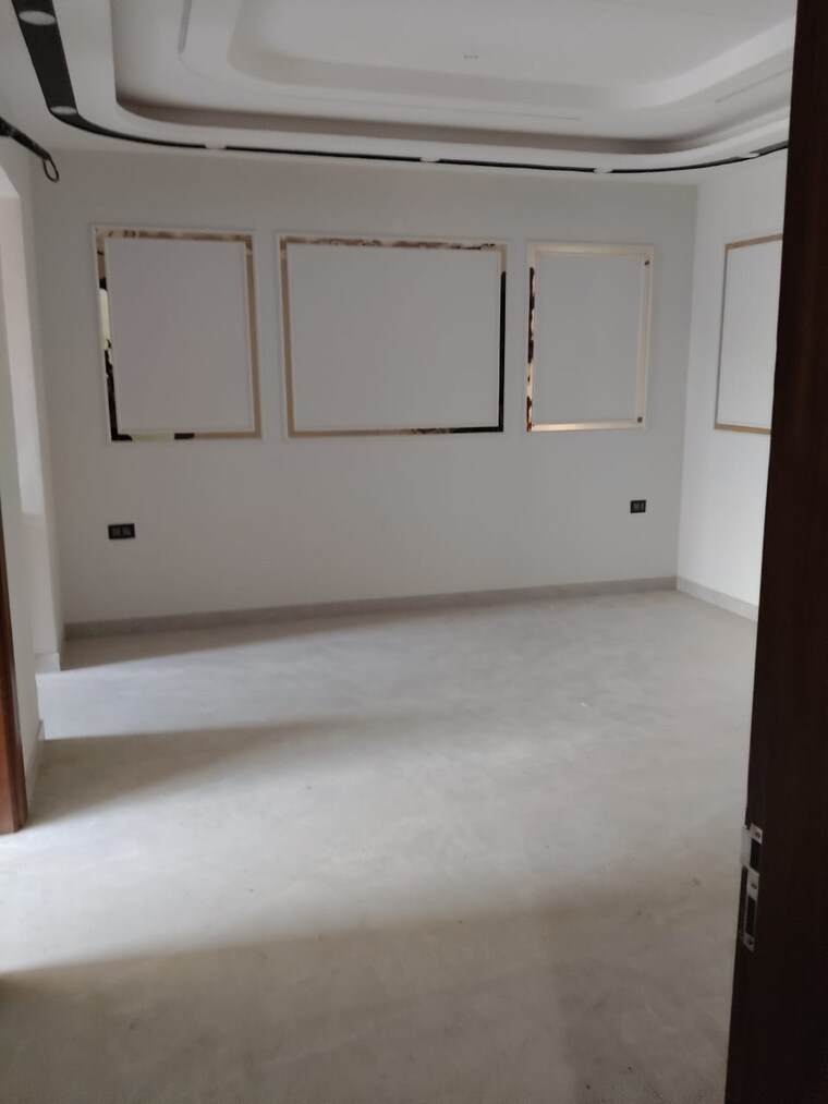 Room, sector 47 3 Bedroom 2223 Sq.Ft. Builder Floor In Sector 47 Gurgaon 9461168