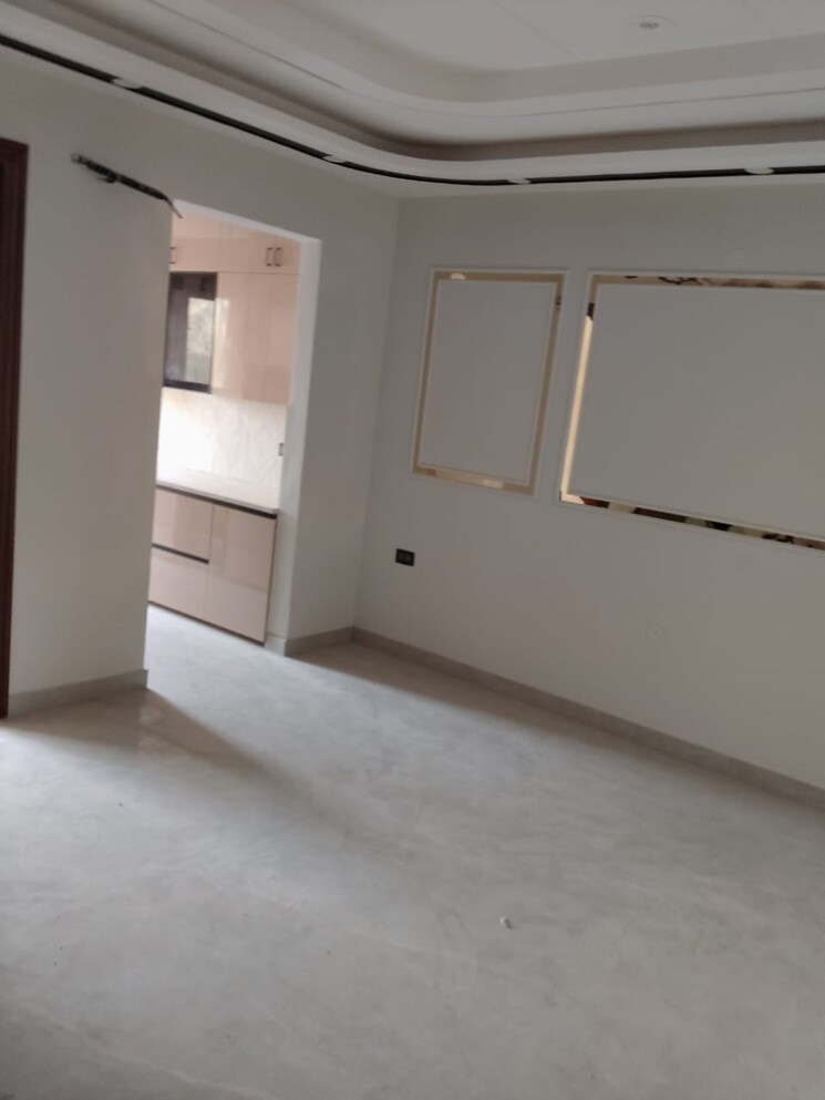 Room, sector 47 3 Bedroom 2223 Sq.Ft. Builder Floor In Sector 47 Gurgaon 9461168