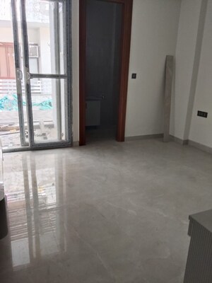 Room in 3 BHK Builder Floor at Sector 47 – for Rent