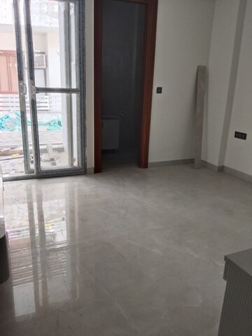 Room in 3 BHK Builder Floor at Sector 47 – for Rent
