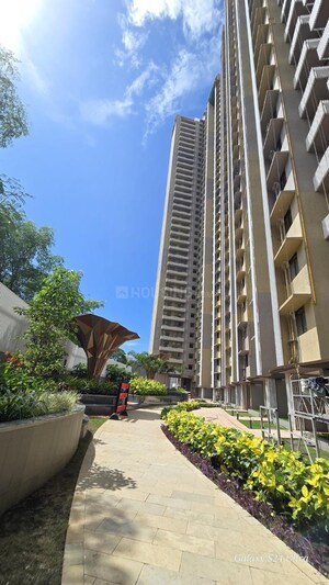 2 BHK Apartment – Exterior View View at Chandak 34 Park Estate, Goregaon West - for Rent