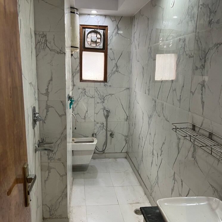 Bathroom, nishant-park 3 Bedroom 1800 Sq.Ft. Apartment In Sector 15 Dwarka Delhi 9461190