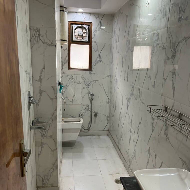 Bathroom, nishant-park 3 Bedroom 1800 Sq.Ft. Apartment In Sector 15 Dwarka Delhi 9461190