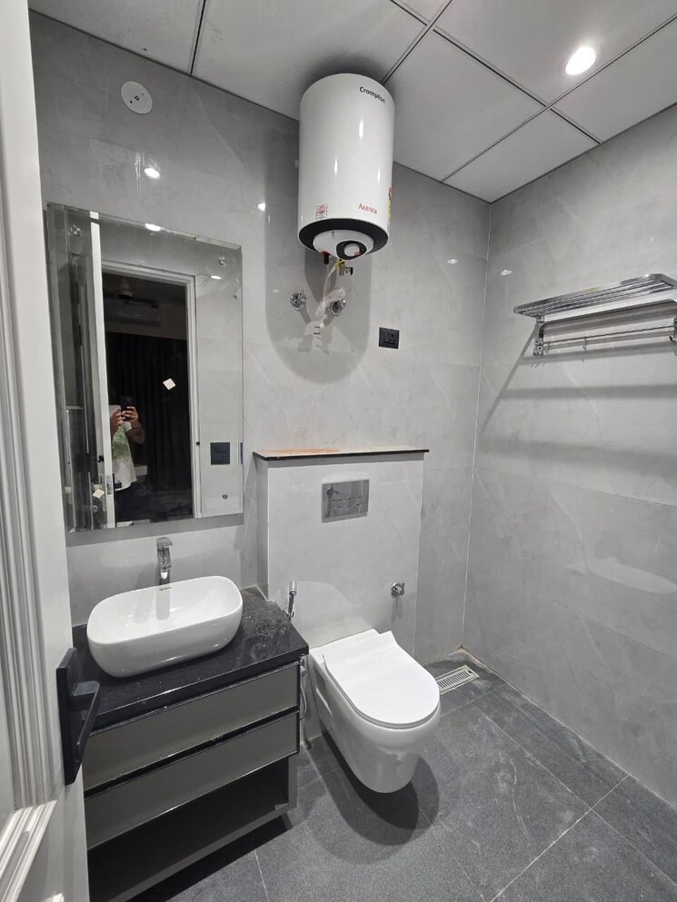 Bathroom, sector 40 2 Bedroom 1461 Sq.Ft. Builder Floor In Sector 40 Gurgaon 9461192