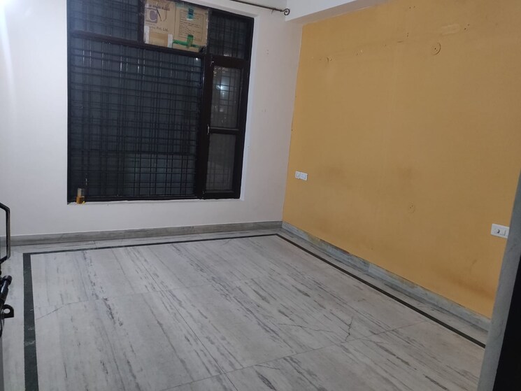 Room, sector 40 3 Bedroom 1499 Sq.Ft. Builder Floor In Sector 40 Gurgaon 9461208