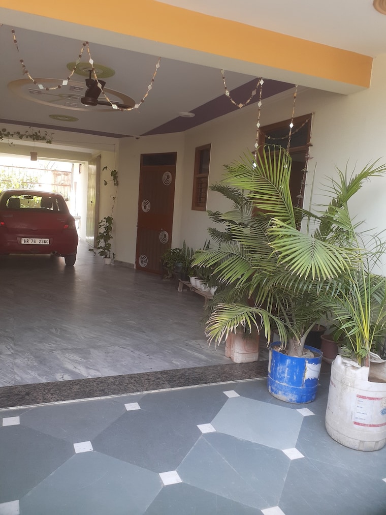  Parking, sector 40 3 Bedroom 1499 Sq.Ft. Builder Floor In Sector 40 Gurgaon 9461208