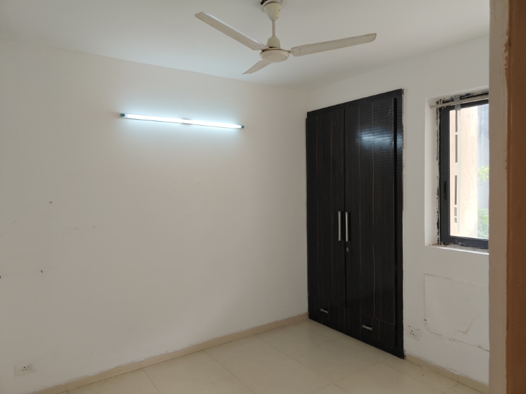 2 BHK Apartment For Rent in Vatika V Lante 