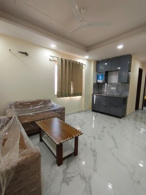 Living Room in 1 BHK Builder Floor at Sector 40 – for Rent