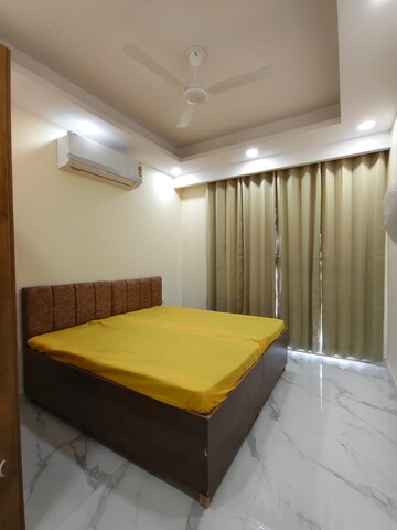 Bedroom in 1 BHK Builder Floor at Sector 40 – for Rent