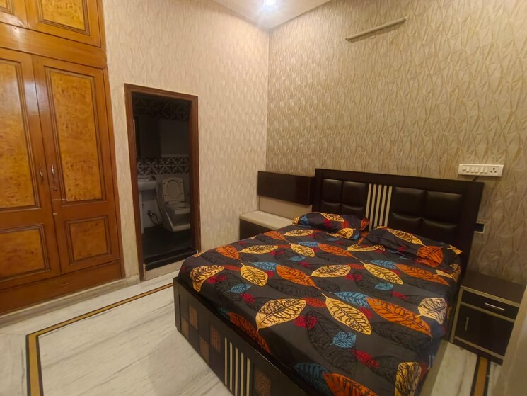 Bedroom, sector 31 3 Bedroom 2249 Sq.Ft. Builder Floor In Sector 31 Gurgaon 9461253