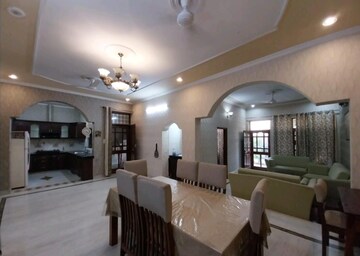 3 BHK Builder Floor For Rent in Sector 31