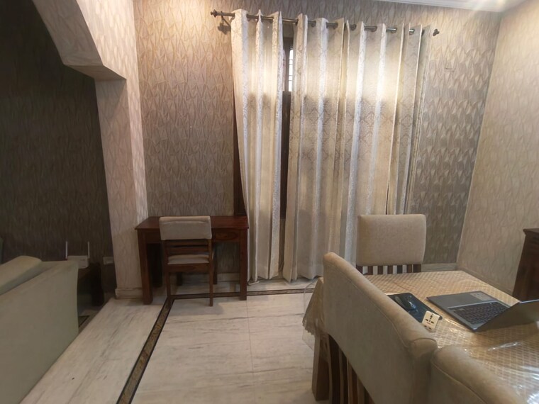 Bedroom, sector 31 3 Bedroom 2249 Sq.Ft. Builder Floor In Sector 31 Gurgaon 9461253