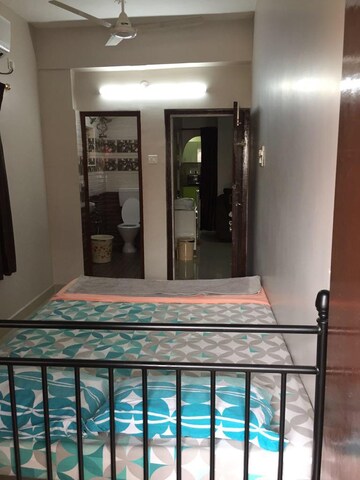 Bedroom in 2 BHK Apartment at Koyambedu – for Rent