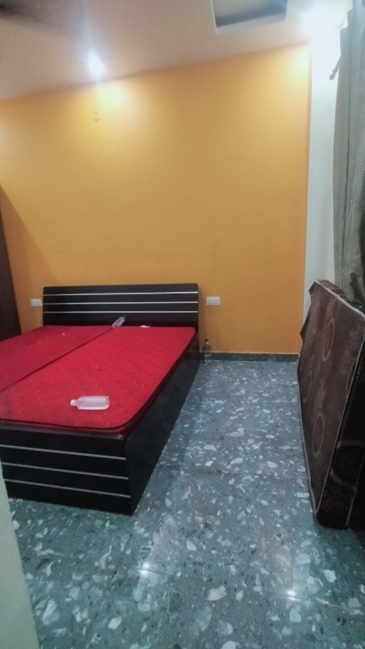 Room, gomti nagar Pg For Boys & Girls In Gomti Nagar 9461290