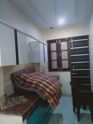 Room in  Pg at Gomti Nagar – for Rent