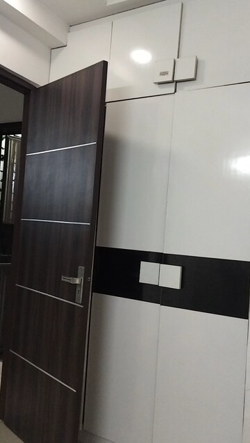 Furnished Amenities in 2 BHK Builder Floor at ABCZ East Sapphire, Sector 45 – for Rent