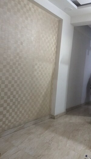 Room in 2 BHK Builder Floor at ABCZ East Sapphire, Sector 45 – for Rent