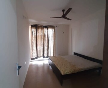 Room in 3 BHK Apartment at Sushma Joynest ZRK, Ghazipur – for Rent