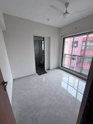 Room in 2 BHK Apartment at Parikh Perry Apartments, Malad West – for Rent