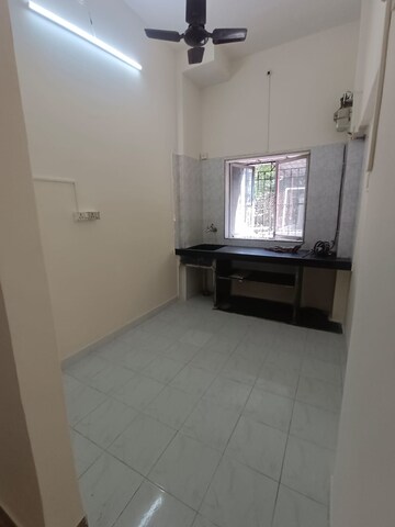 Bathroom in 1 BHK Apartment at Classic View Apartments, Dahisar West – for Rent