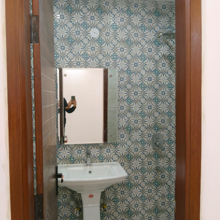 Bathroom, chattarpur 2 Bedroom 800 Sq.Ft. Builder Floor In Chattarpur Delhi 9461356