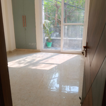 Room in 4 BHK Builder Floor at Chattarpur – for Sale