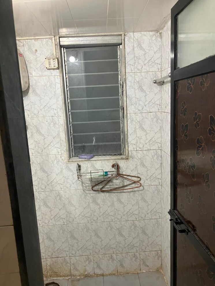 Bathroom, ramgiri-heights 1 Bedroom 400 Sq.Ft. Apartment In Dadar West Mumbai 9461468